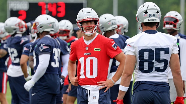 drake-maye-minicamp.jpg 