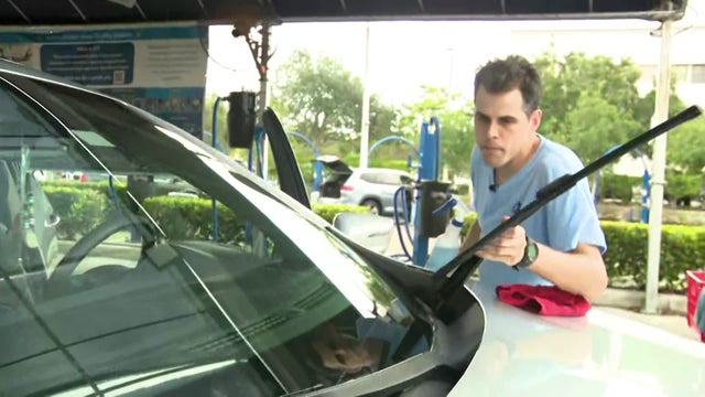 tania-miami-proud-autism-carwash-06-11.jpg 